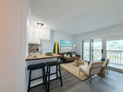 6102 Seawall Boulevard 213 Galveston TX 77551