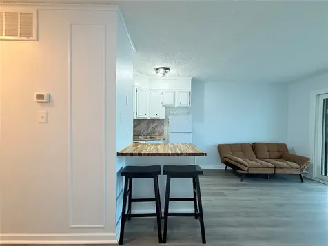 6102 Seawall Boulevard 213 Galveston TX 77551