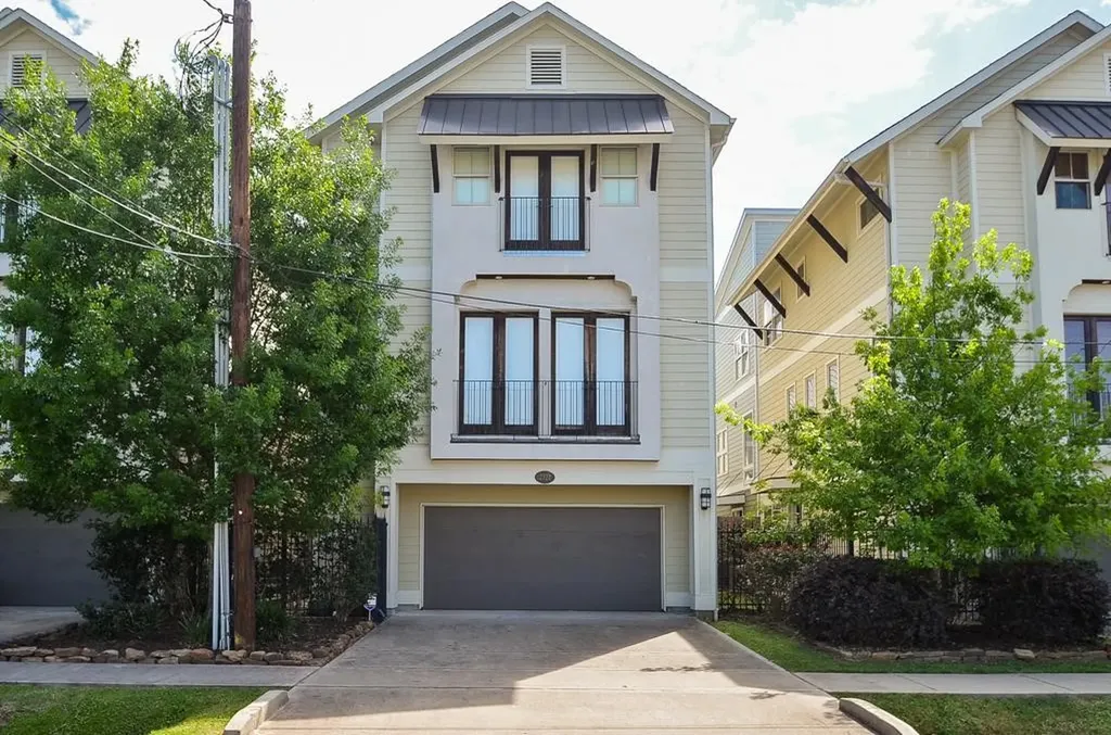 2322 Beall Street Houston TX 77008