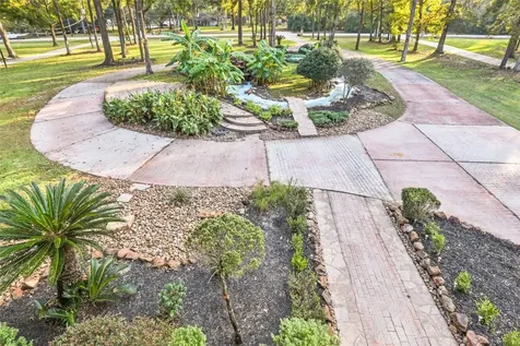 1207 Vista Del Lago Drive Huffman TX 77336