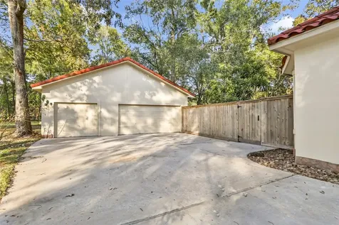 1207 Vista Del Lago Drive Huffman TX 77336
