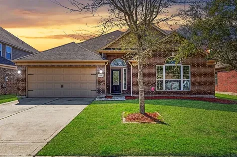 5446 Seabird Street Baytown TX 77521