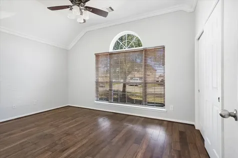 5446 Seabird Street Baytown TX 77521
