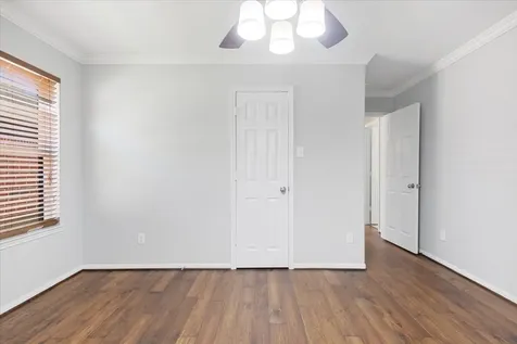5446 Seabird Street Baytown TX 77521