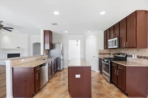 5446 Seabird Street Baytown TX 77521