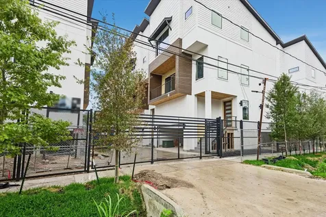 1034 W 17th Street A Houston TX 77008