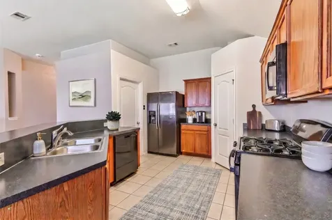 383 Ward Lane Alvin TX 77511