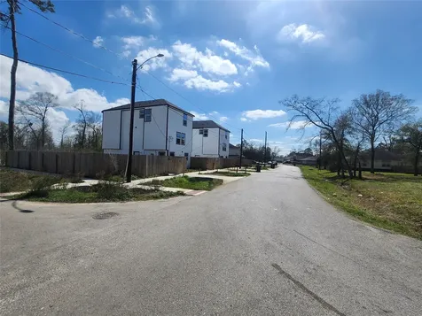 10105 Haddick Street Houston TX 77078