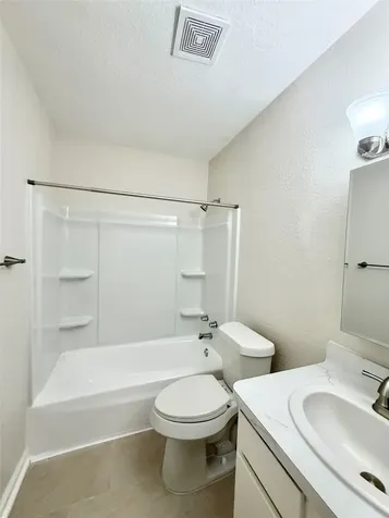 130 Oyster Creek Drive 19 Lake Jackson TX 77566