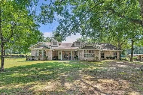 249 Cr 350 Broaddus TX 75929