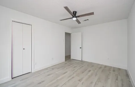 114 Swiss Lane Clute TX 77531
