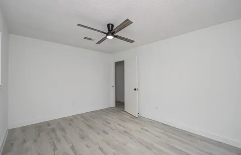 114 Swiss Lane Clute TX 77531