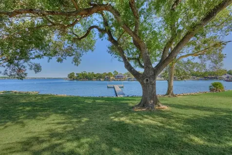 1428 Bowsprit Point Willis TX 77318