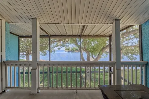 1428 Bowsprit Point Willis TX 77318