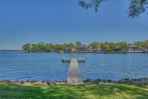 1428 Bowsprit Point Willis TX 77318