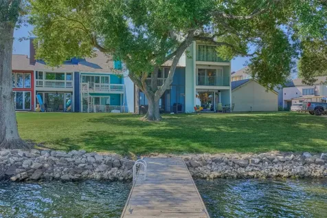 1428 Bowsprit Point Willis TX 77318