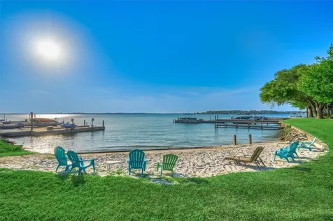 1428 Bowsprit Point Willis TX 77318