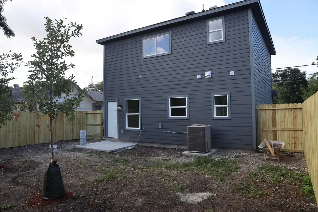 1931 Nolan St Street San Antonio TX 78202