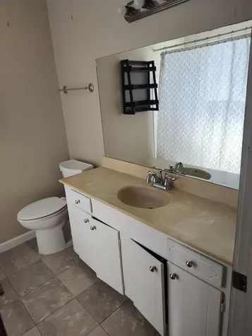 2201 Fountain View Drive W 14j Houston TX 77057