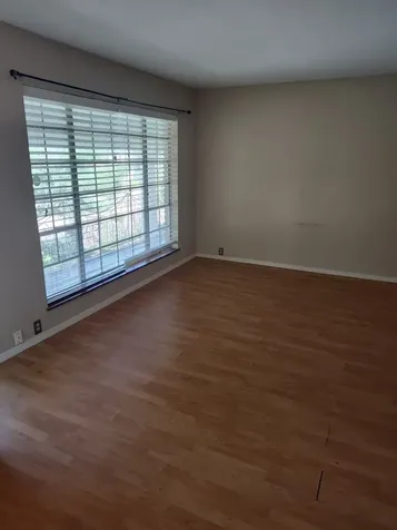 2201 Fountain View Drive W 14j Houston TX 77057