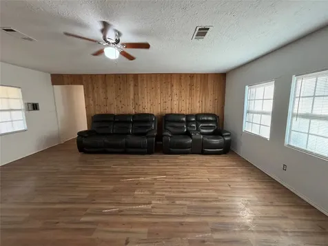 397 County Road 2117 Cleveland TX 77327