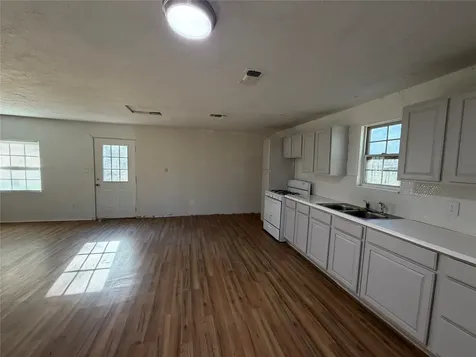 397 County Road 2117 Cleveland TX 77327