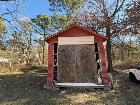 397 County Road 2117 Cleveland TX 77327
