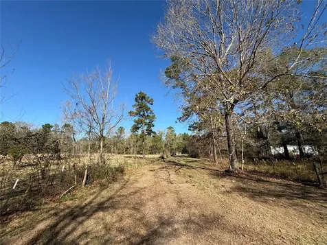 397 County Road 2117 Cleveland TX 77327