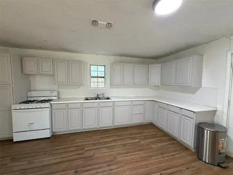 397 County Road 2117 Cleveland TX 77327