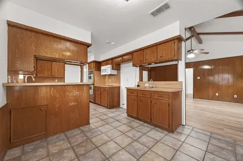 13335 Trompilla Lane Houston TX 77083