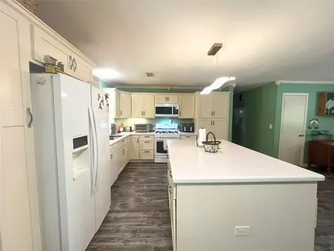4901 County Road 216 Hungerford TX 77435