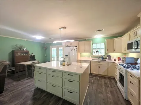 4901 County Road 216 Hungerford TX 77435