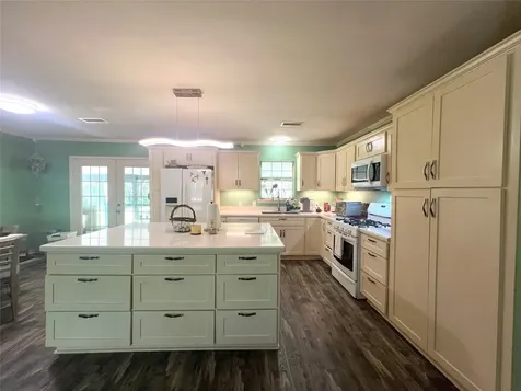 4901 County Road 216 Hungerford TX 77435