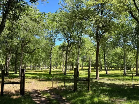 4901 County Road 216 Hungerford TX 77435