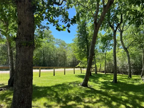 4901 County Road 216 Hungerford TX 77435