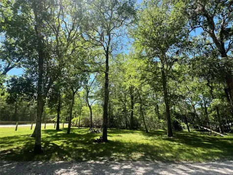 4901 County Road 216 Hungerford TX 77435