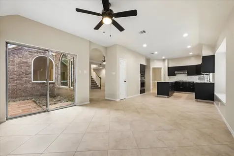 723 Lochnell Drive Houston TX 77062