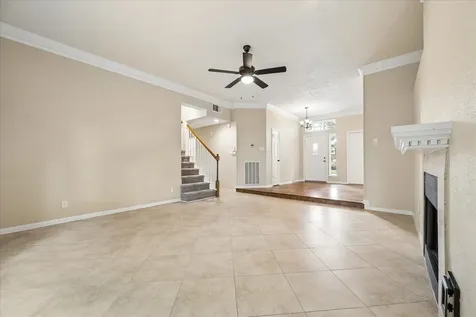 723 Lochnell Drive Houston TX 77062