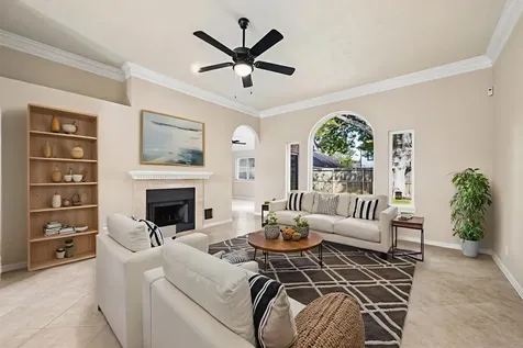 723 Lochnell Drive Houston TX 77062
