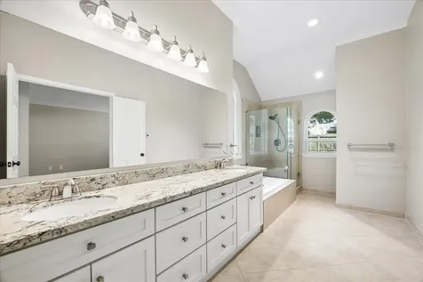 723 Lochnell Drive Houston TX 77062