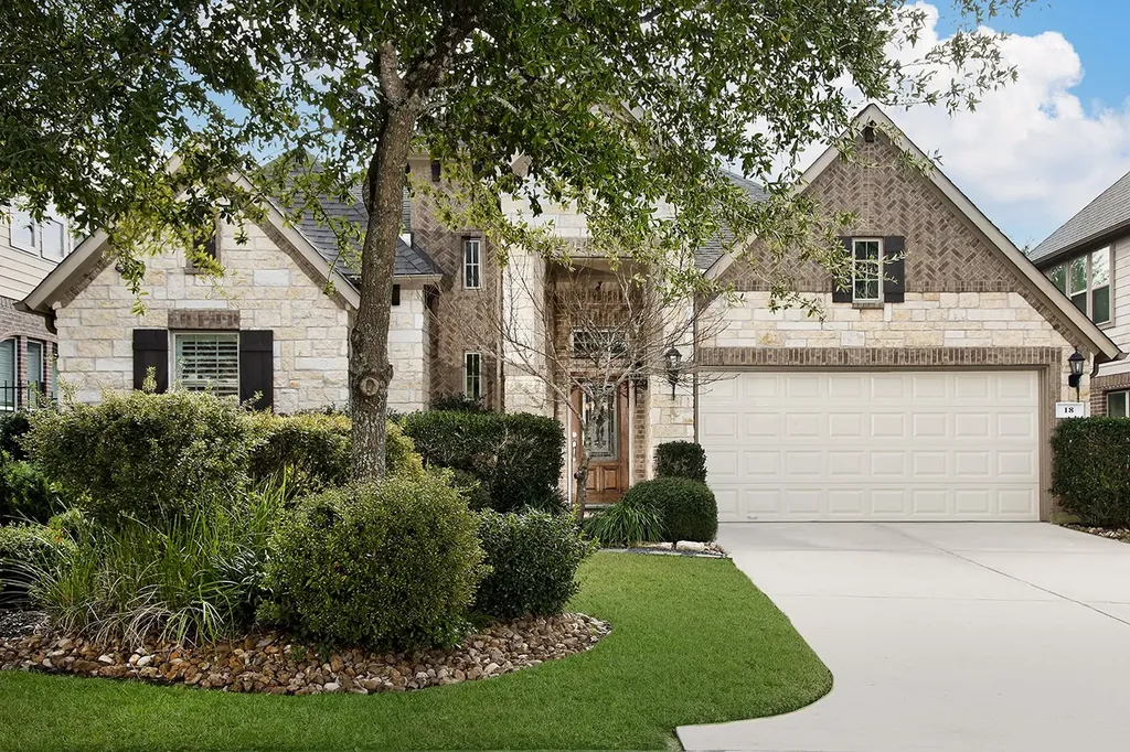 18 Estherwood The Woodlands TX 77354