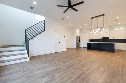 1206 Hamblen Street Houston TX 77009