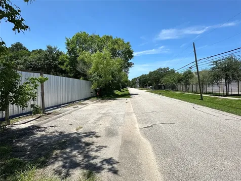 628 Highway 3 S League City TX 77573