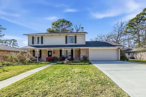 112 Elmwood Street Huntsville TX 77320