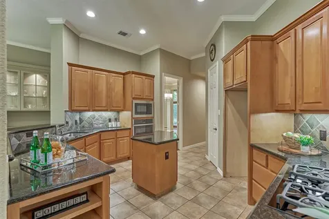 14 Mystic Pines Court The Woodlands TX 77382