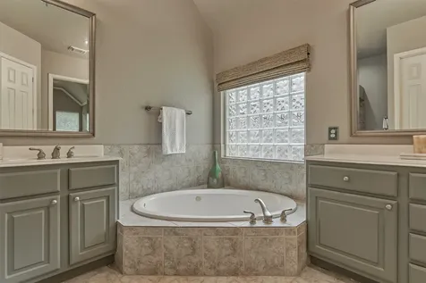 14 Mystic Pines Court The Woodlands TX 77382