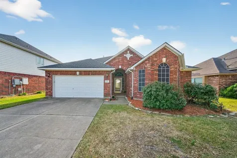727 N Elder Grove Drive Pearland TX 77584