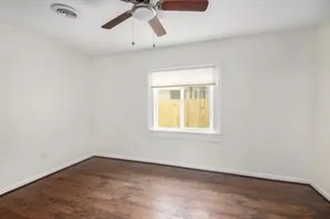 9 Manor Way Galveston TX 77550