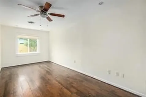 9 Manor Way Galveston TX 77550