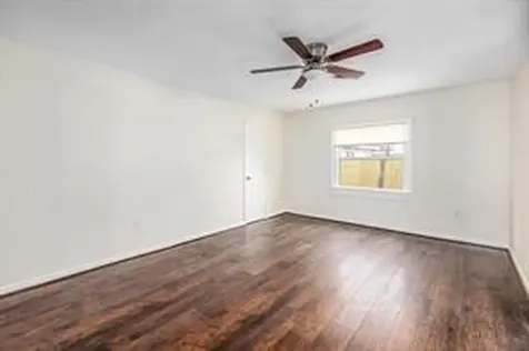9 Manor Way Galveston TX 77550